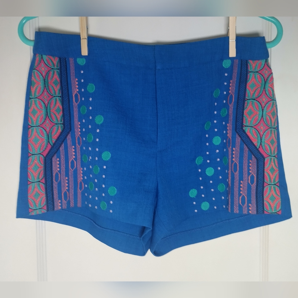 Champagne & Strawberry size Medium shorts